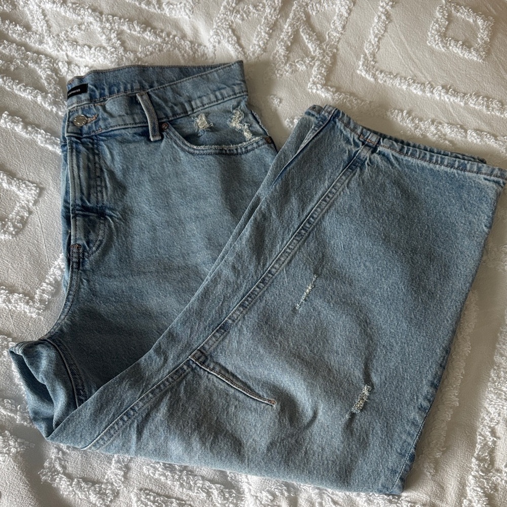 Express Barrel Jeans Light Wash with distressing